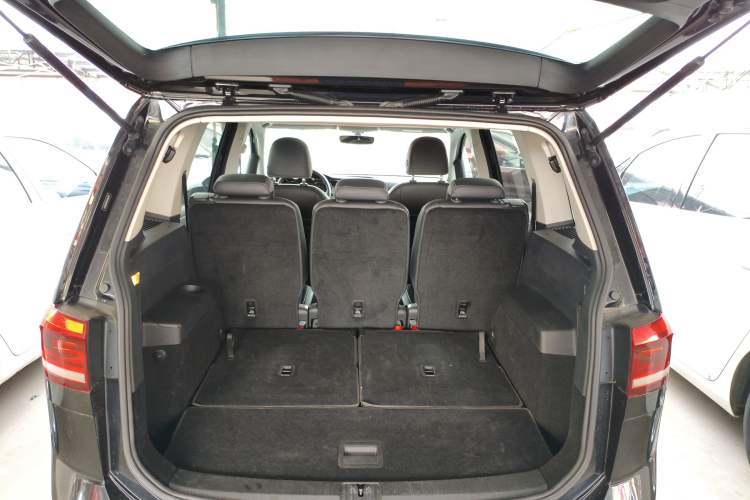 Used Volkswagen Touran 2018 Volkswagen Touran L 280TSI DSG Comfort Edition 7 Seats China V Emission Standard