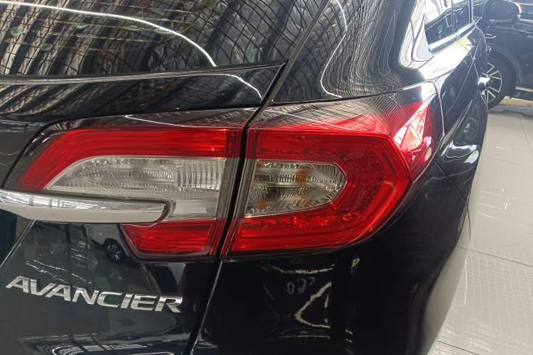 Used Honda Avancier 2017 240TURBO Two-Wheel Drive Comfort Version
