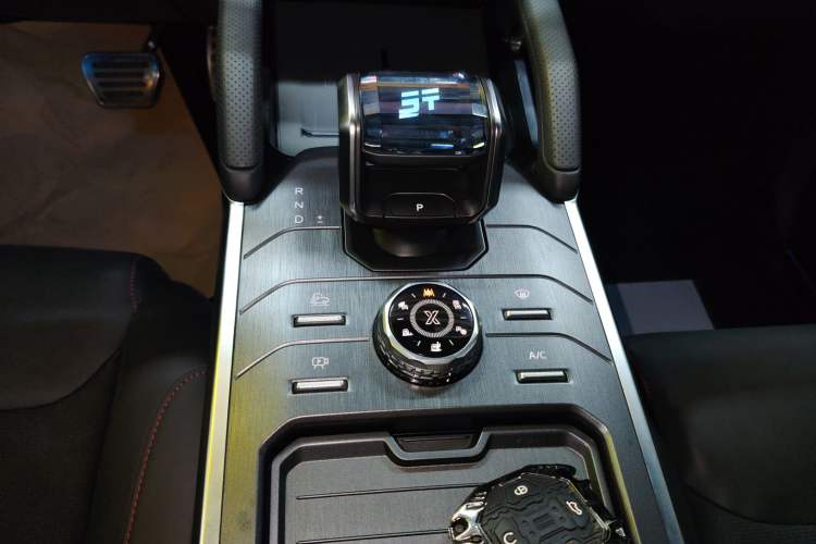 Used JETOUR Traveler 2023 2.0T All-Wheel Drive Conquer PRO
