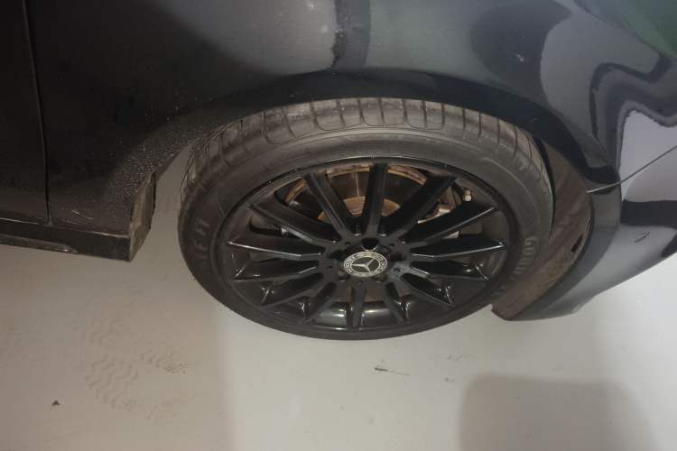 Used Mercedes-Benz CLA 2019 CLA 200 Night Edition Right Front Wheel Hub