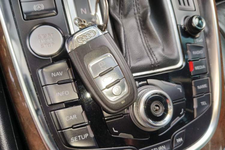Used Audi Q5 2011 2.0TFSI Comfort Version
