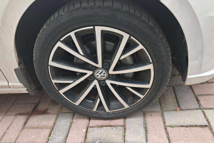 Used Volkswagen Lavida 2019 280TSI DSG Luxury Edition China VI Standard Right Front Wheel Hub