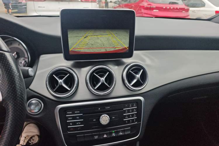 Used Mercedes-Benz CLA 2016 CLA 220 4MATIC Audio And AC Panel