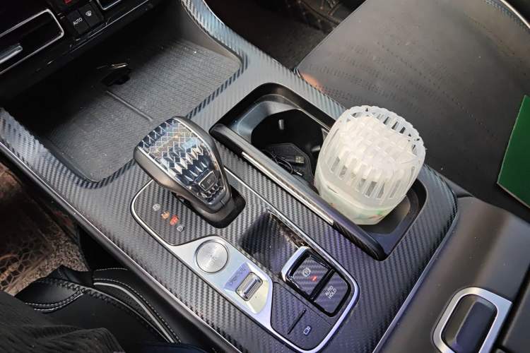 Used GAC Trumpchi GS8 2022 Linghang Series 2.0 TGDI Two-Wheel-Drive Luxury Smart Connectivity Version (7 Seats)
