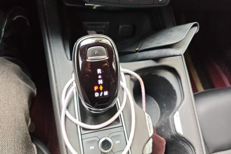 Used Cadillac XT4 2021 28T Two-Wheel Drive Leading Version Gear Lever