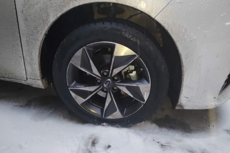 Used GAC Trumpchi M6 2023 PRO 270T DCT Luxury Edition
