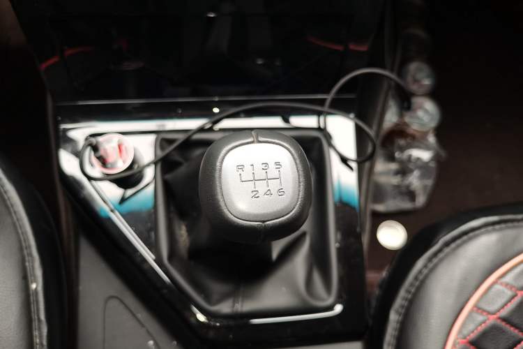 Used Wuling Zhengcheng 2021 1.5T Manual Luxury Version Gear Lever