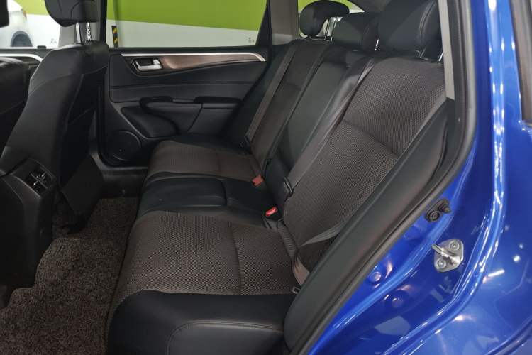 Used Honda Jade 2017 1.8L automatic Comfort version 5 seats

