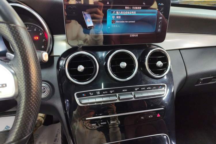 Used Mercedes-Benz C-Class 2019 C 260 Sport Edition Audio And AC Panel