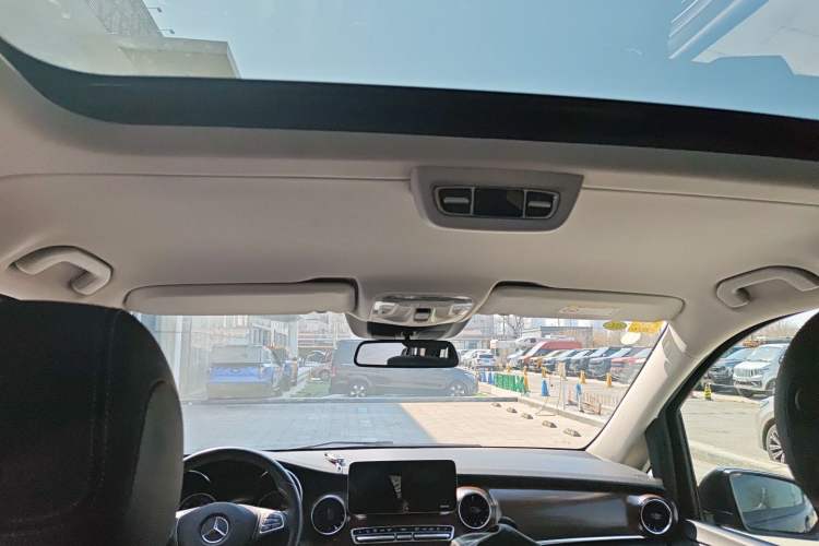 Used Mercedes-Benz V-Class 2020 V 260 Avantgarde Edition Headliner