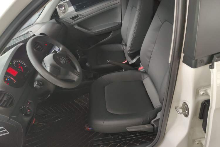 Used Volkswagen Jetta 2015 1.6L Manual Fashion Edition