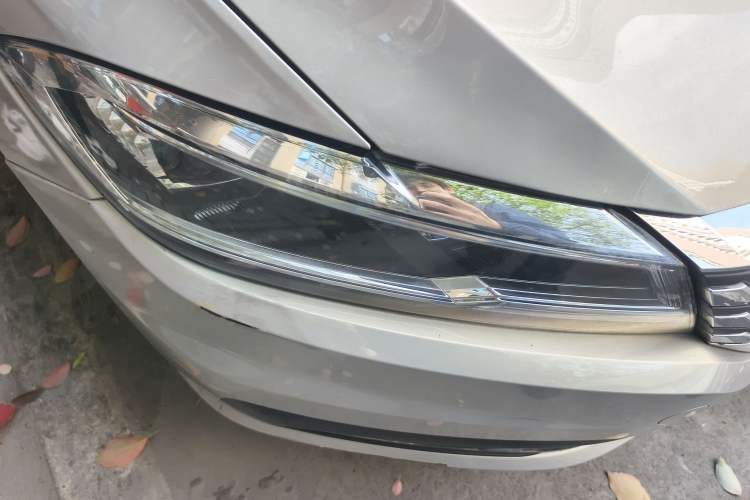 Used Volkswagen Lavida 2019 1.5L Automatic Comfort Edition China VI Standard Right Front Headlight