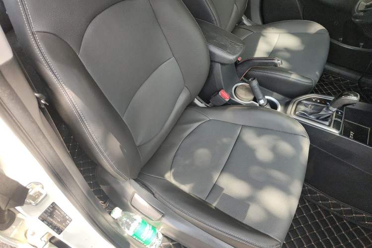 Used Hyundai ix25 2015 1.6L Automatic Two-Wheel Drive Smart GLS Trim Right Front Seat