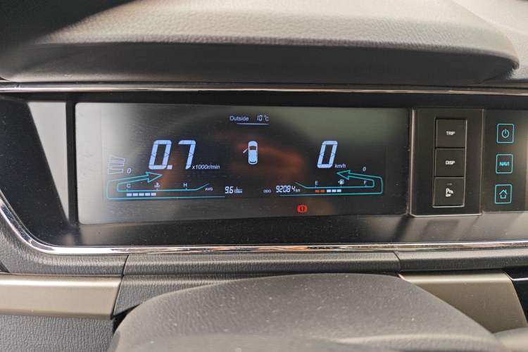 Used CHANGAN KAICHENG Oushang A600 2018 1.5L Manual Luxury Model
