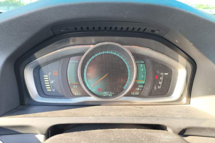 Used Volvo V60 2014 T5 Zhiya Edition