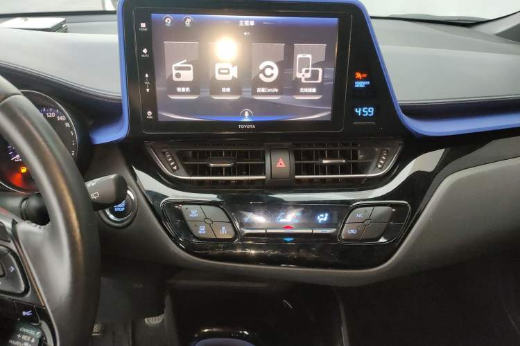 Used Toyota IZOA 2018 2.0L Yichi Edition China V Standard