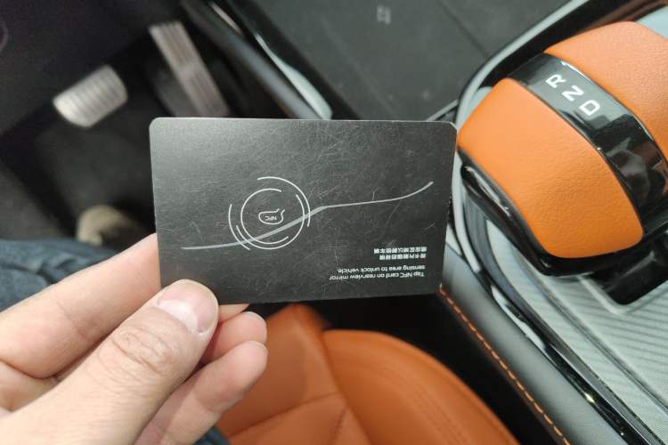 Used Changan UNI-V 2025 Model Third-Generation 2.0T Dynamic Edition