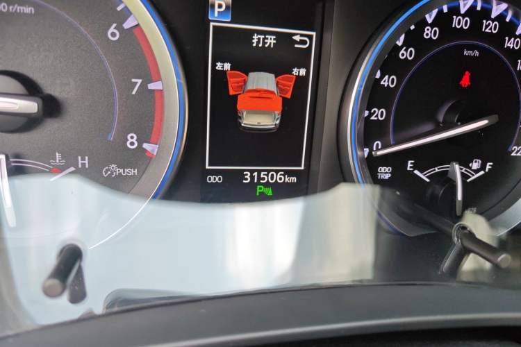 Used Toyota Highlander 2018 2.0T Four-Wheel Drive Luxury Edition 7 Seats China V Emission Standard