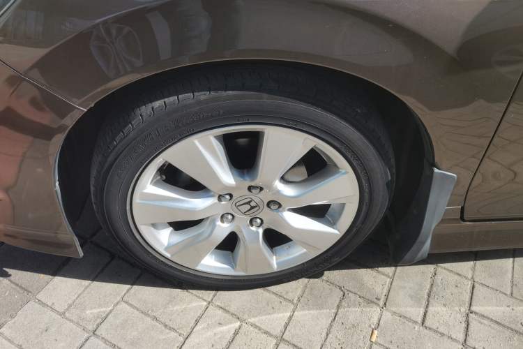 Used Honda Jade 2016 1.8L Automatic Comfort Elite Version 5 Seats Left Front Wheel Hub