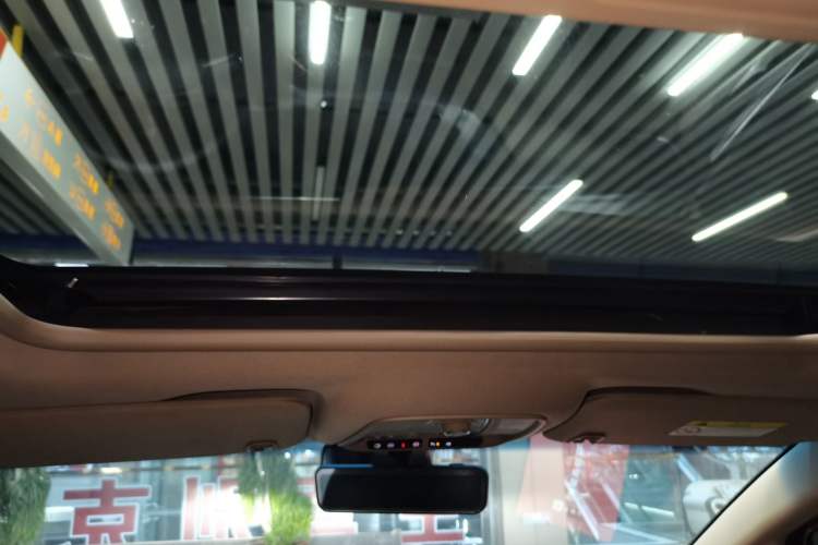 Used Buick GL8 2021 ES Landtrek 653T Luxury Model