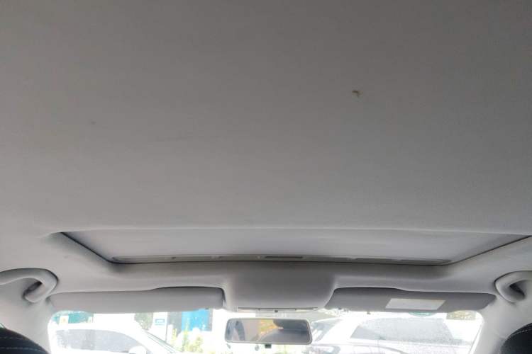 Used Volkswagen Santana 2015 HaoNa 230TSI DSG Comfort Model Headliner