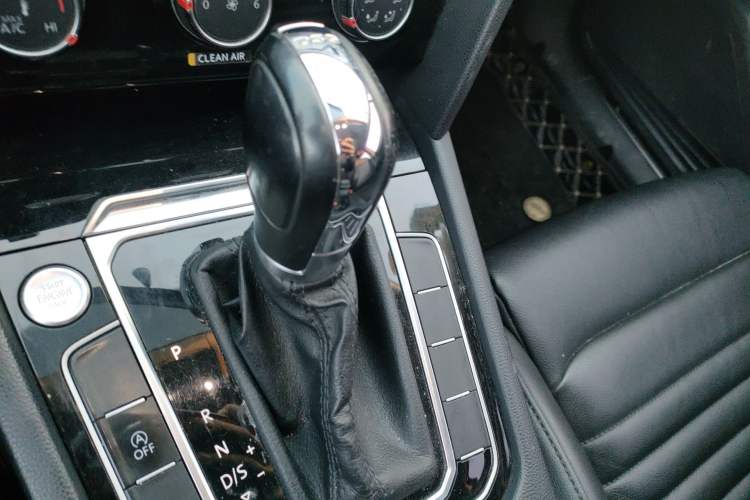 Used Volkswagen Magotan 2018 330TSI DSG Advanced Model Gear Lever