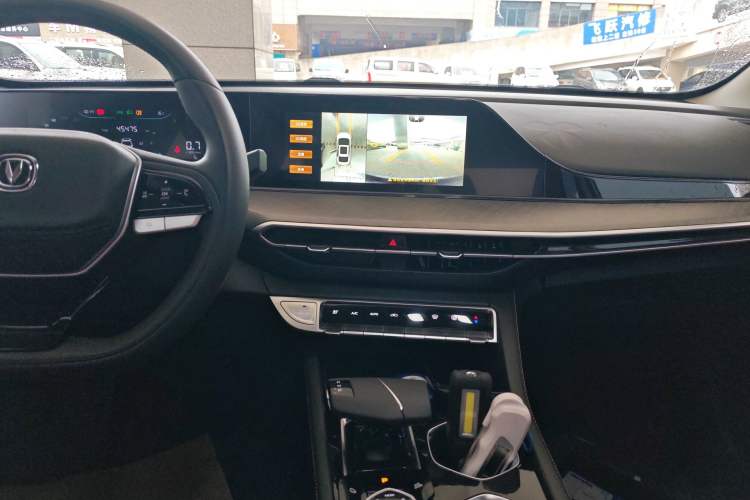 Used CHANGAN Eado 2023 Changan Edition PLUS Blue Whale NE 1.4T GDI DCT Prestige Version
