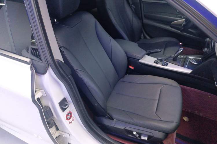 Used BMW 3 Series GT 2016 320i Fashion Model
