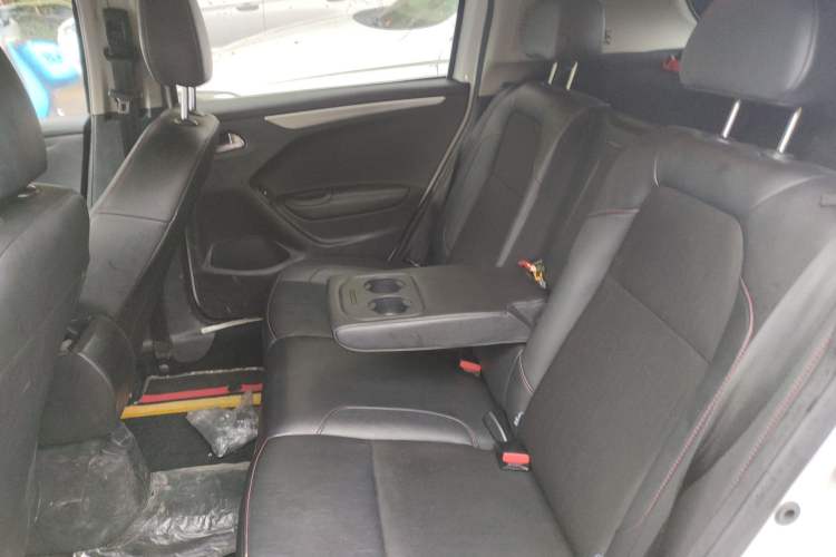Used Citroen C3-XR 2015 1.6L Automatic Fashion Model Left Rear Seat