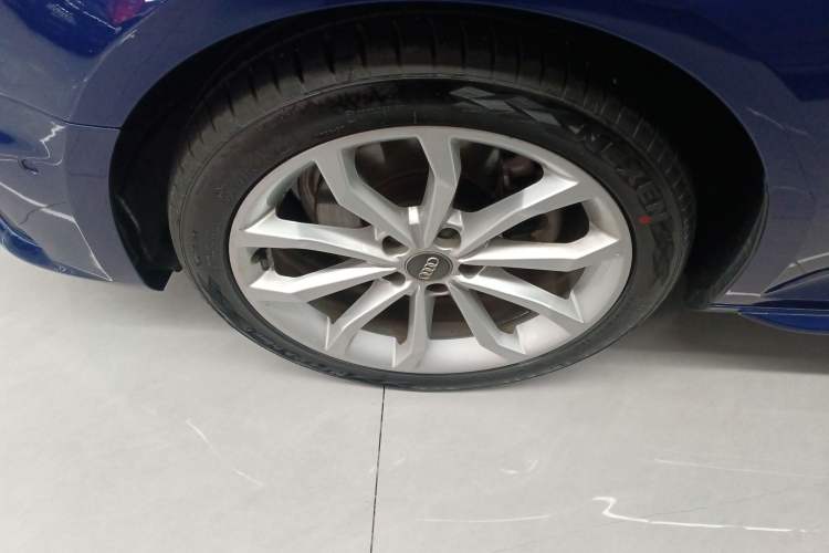 Used Audi A4L 2019 40 TFSI Fashion Edition China VI Emission Standard