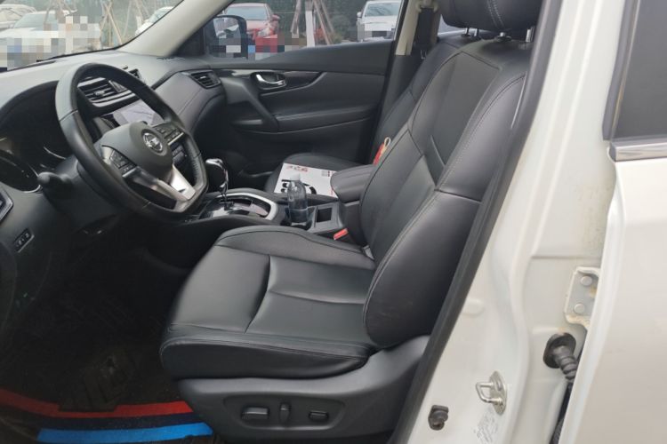 Used Nissan X-Trail 2023 Classic 2.0L Two-Wheel Drive Smart Connect Premium Edition Left Front Seat