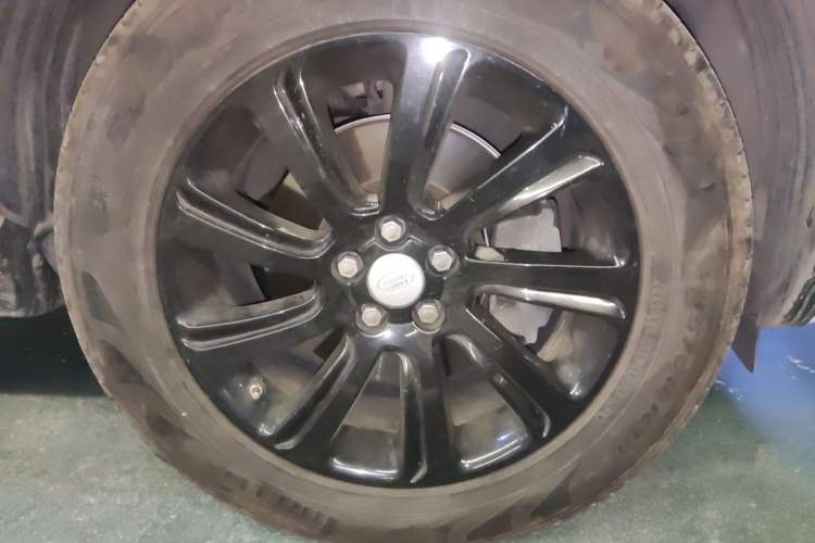 Used Land Rover Discovery Sport 2018 240 PS SE Version
