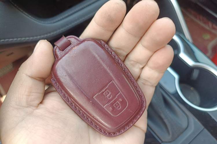 Used Toyota Highlander 2022 Dual-Engine 2.5L Two-Wheel Drive Elite Edition 5 Seats Vehicle Key