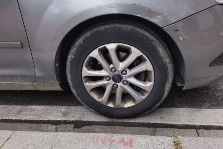 Used Ford Focus 2011 Sedan 1.8L Automatic Fashion Edition
