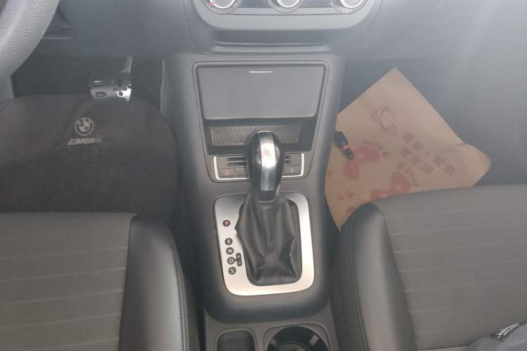 Used Volkswagen Tiguan 2015 1.8TSI Automatic Two-Wheel Drive Trend Edition Gear Lever