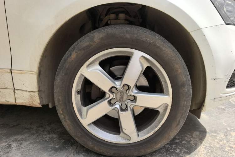 Used Audi Q5 2017 Plus 40 TFSI Ambition Model