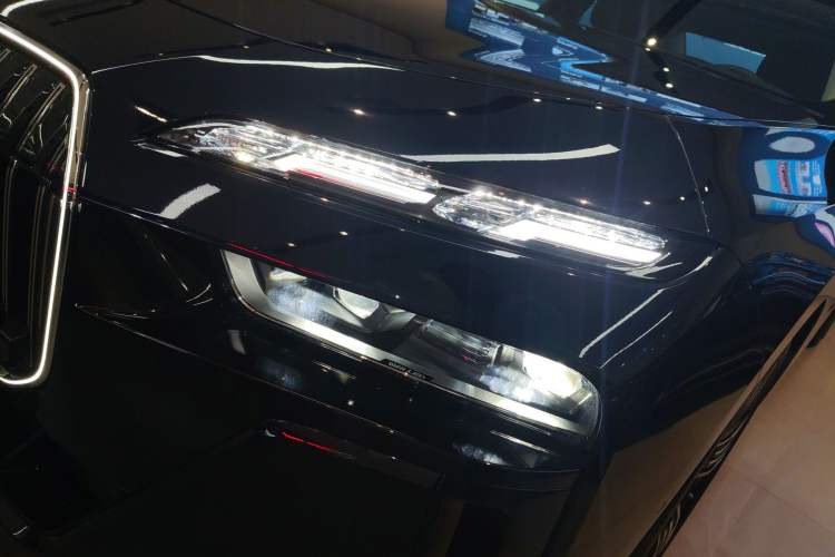 Used BMW 7 Series 2023 740Li Leading Model M Sport Package Left Front Headlight