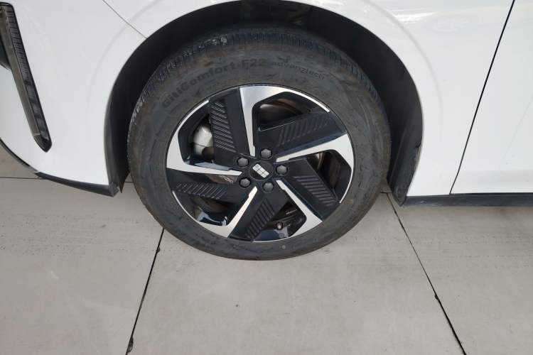 Used Geely Galaxy L6 2025 EM-i 140km Explorer+ Edition
