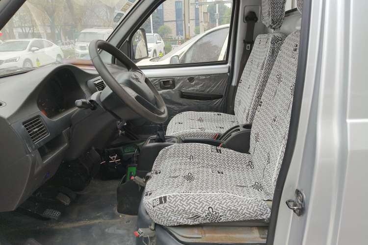 Used Wuling Rongguang Small Truck 2020 1.5L Base Version China VI Standard Single-Row L3C