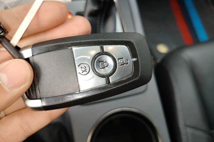 Used Ford Everest 2017 2.0T Gasoline Automatic 4x4 Luxury Edition 5 Seats
