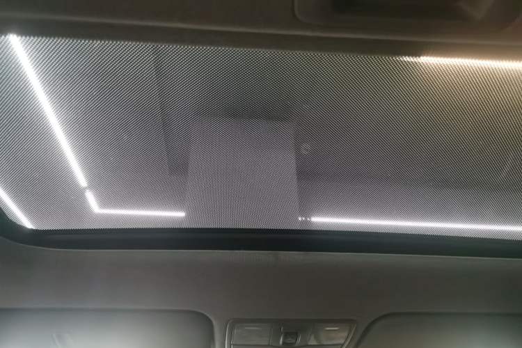 Used Hyundai Verna Ray 2014 1.6L Automatic TOP Headliner