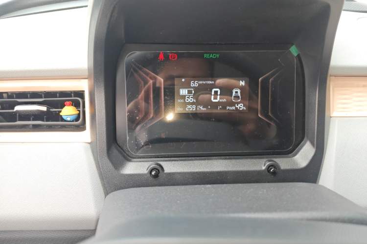 Used Chery QQ Ice Cream 2023 120km Ice Cream-Type Lithium Iron Phosphate