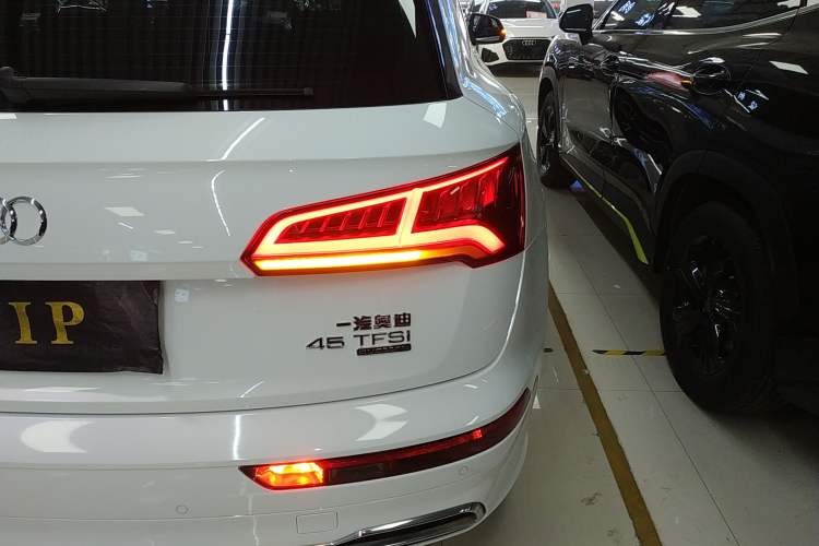 Used Audi Q5L 2020 Updated 40 TFSI Prestige Fashion Edition
