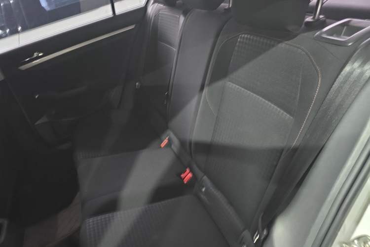 Used Volkswagen Bora 2019 1.5L Automatic Fashion Model Left Rear Seat