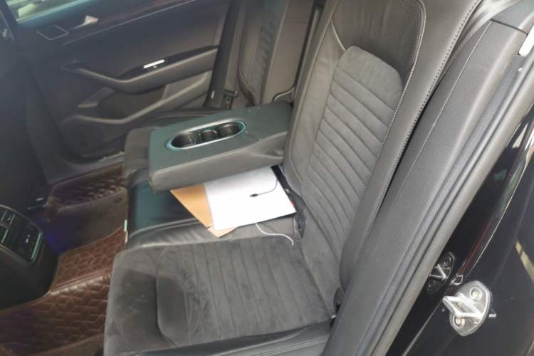 Used Volkswagen Magotan 2017 330TSI DSG Luxury Model Left Rear Seat