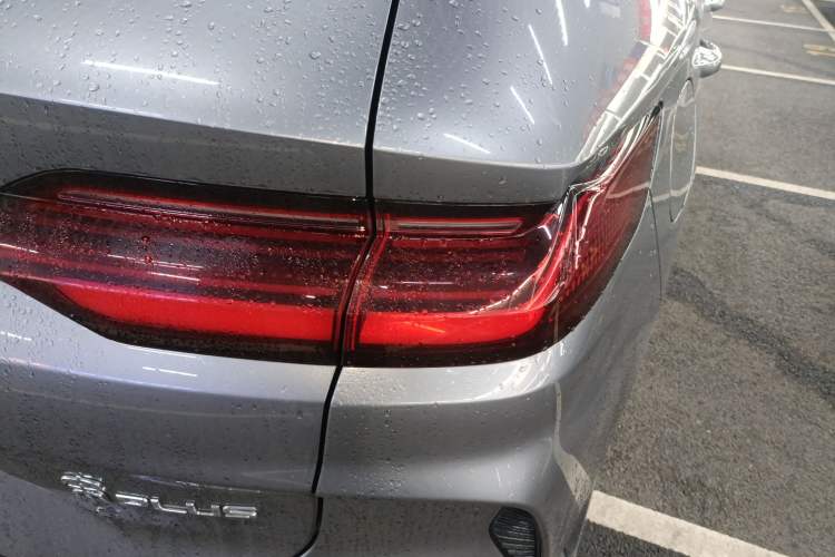 Used BYD Song PLUS New Energy 2025 DM-i 160KM Flagship Model Right Rear Taillight