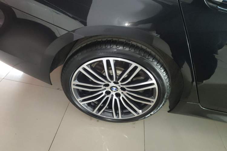 Used BMW 5 Series 2018 Restyled 530Li Leading Edition M Sport Package