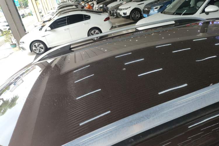 Used Roewe RX5 2016 Revised Version 20T Two-Wheel Drive Manual Transmission Luxury Edition
