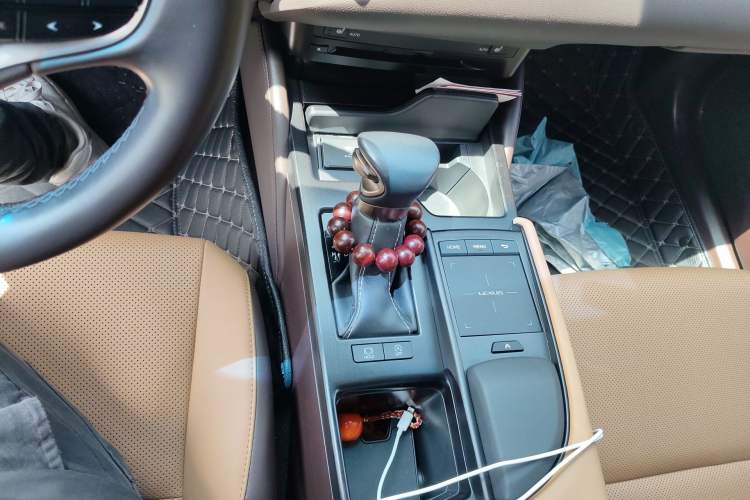 Used Lexus ES 2020 200 Excellence Edition Gear Lever