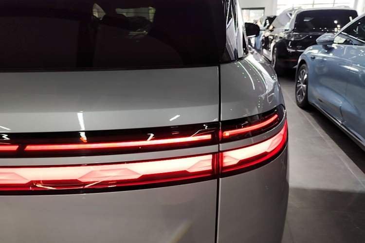 Used Denza N8L 2025 Model Zunrong Model